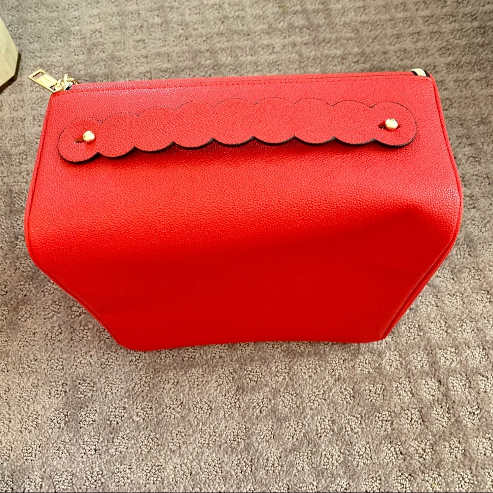 New: Estée Lauder red leather cosmetic travel bag - Picture 3 of 5